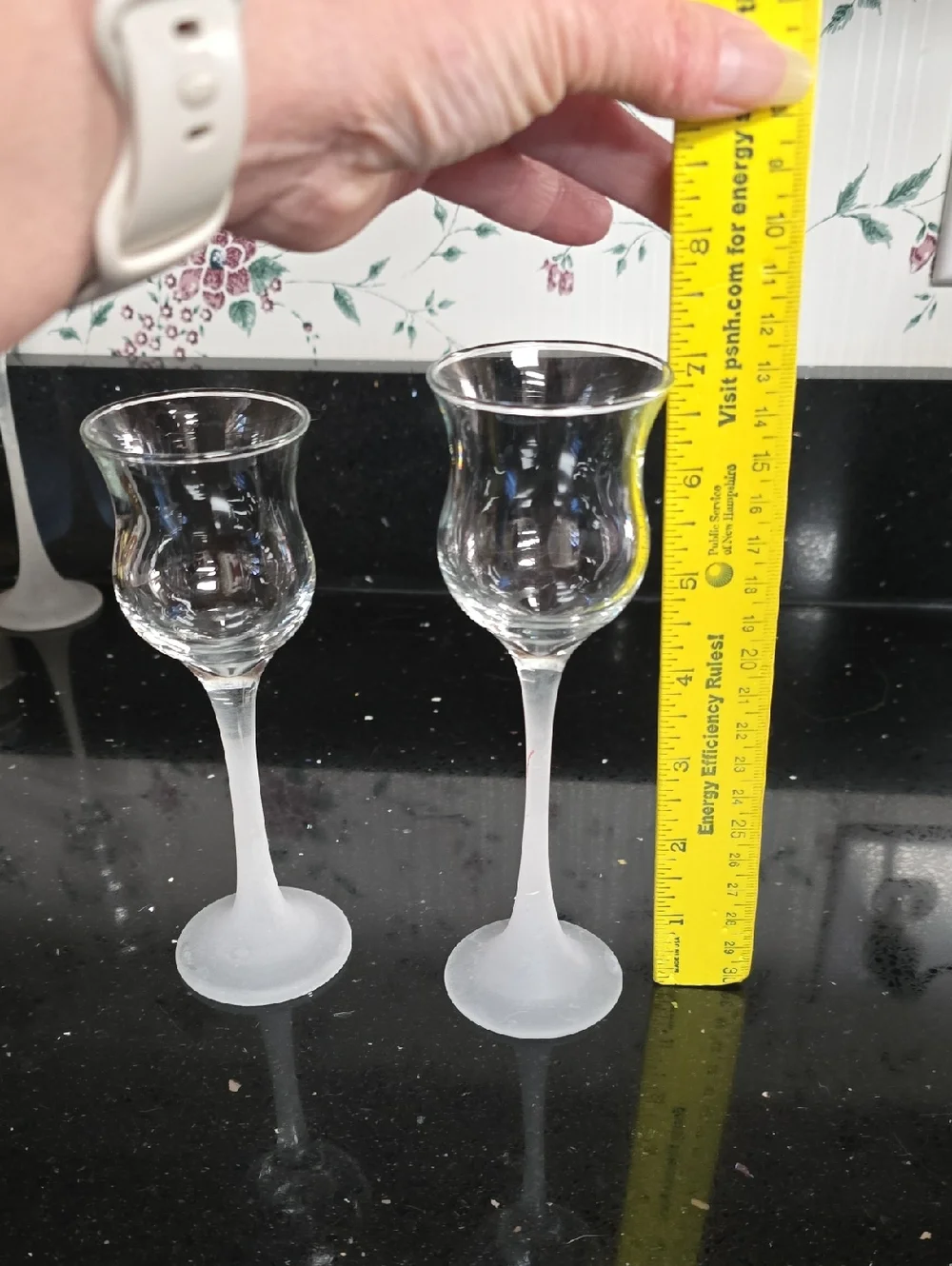 HOST PICK. Vintage. PartyLite Iced Crystal Trio with Frosted Stems - Picture 3 of 5
